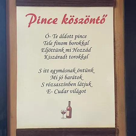 Apartment Perenyi Pince Es Vendeghaz *